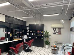 -老男孩男士理容馆·理发·烫染·修面