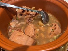 -黄泥岗·地道湖北菜(奥特莱斯店)