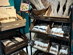 -纳鲁孜·新疆特色餐厅(上海悦荟广场店)