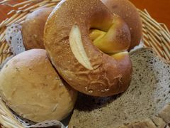 自制面包篮BreadBasket-布拉格餐厅· 中欧捷克菜(全国首店)