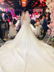 -AMOR艾沫婚纱奢品荟(设计师勒泰店)