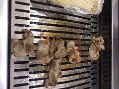 -臻牛烤肉