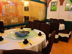 -刘姐啤酒鱼民族演艺餐厅(西街总店)