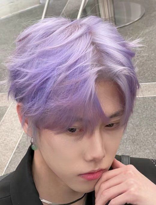 男士紫灰色染发