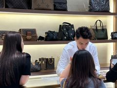 -百盛(万象城店)