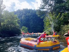 -罗田大别山峡谷漂流