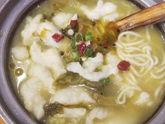 -周鱼小馆石锅酸菜鱼(活力汇店)