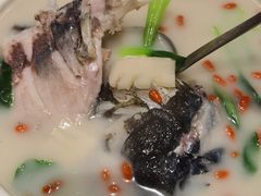 -泉畔人家·老济南经典鲁菜(大明湖店)
