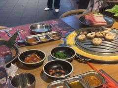 -青瓦炭韩潮烤肉(花园道店)