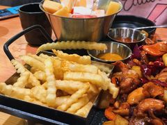 -肥肥虾庄·金牌油焖大虾(杨园滨江时代walk店)