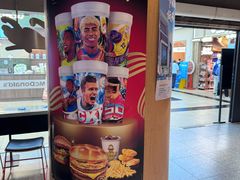 -麦当劳(中山公园龙之梦店)