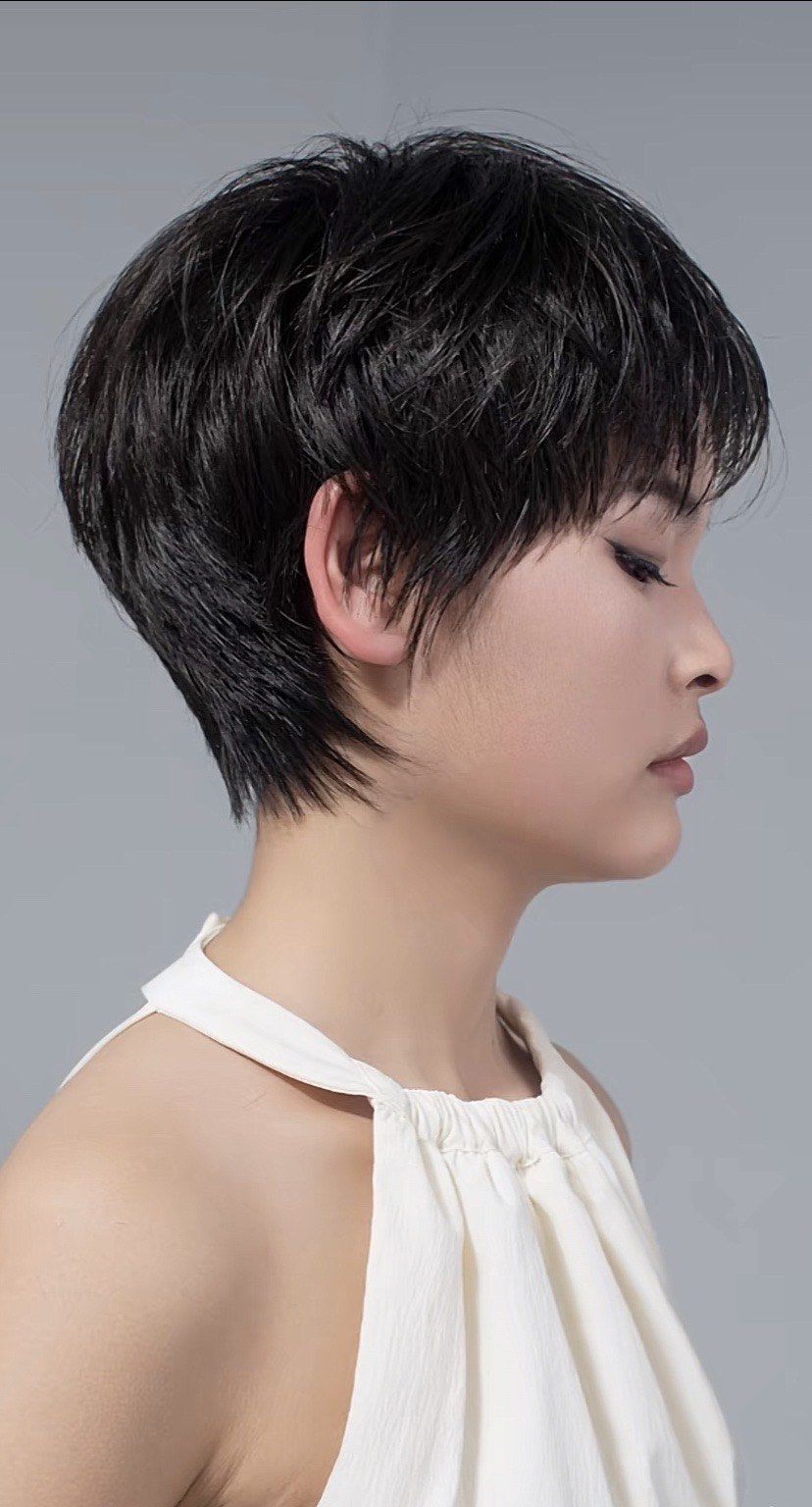 女士潮短发