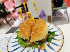 安格斯牛肉汉堡-玩味工厂·东南亚特色餐厅(太古里店)