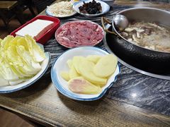 -乳仔牛牦牛汤锅 烤羊排(松潘古城店)