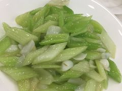 -楼外楼·停车场