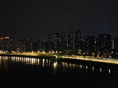 -南京眼步行桥