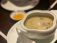 黄鱼煨面-杭州西子湖四季酒店·金沙厅