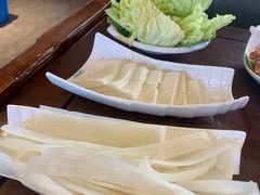 宽粉-亿诣蝎府炸酱面羊蝎子火锅(酷车小镇店)