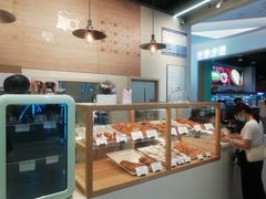 面包甜点陈列柜-檗谷·面包·咖啡·轻食(华贸天地店)