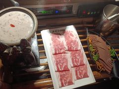 -老牌坊云南鱼豆花火锅(哈西万达店)