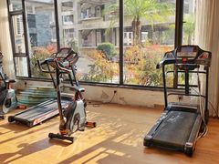 -铂逸梦秦酒店(横店梦幻谷店)