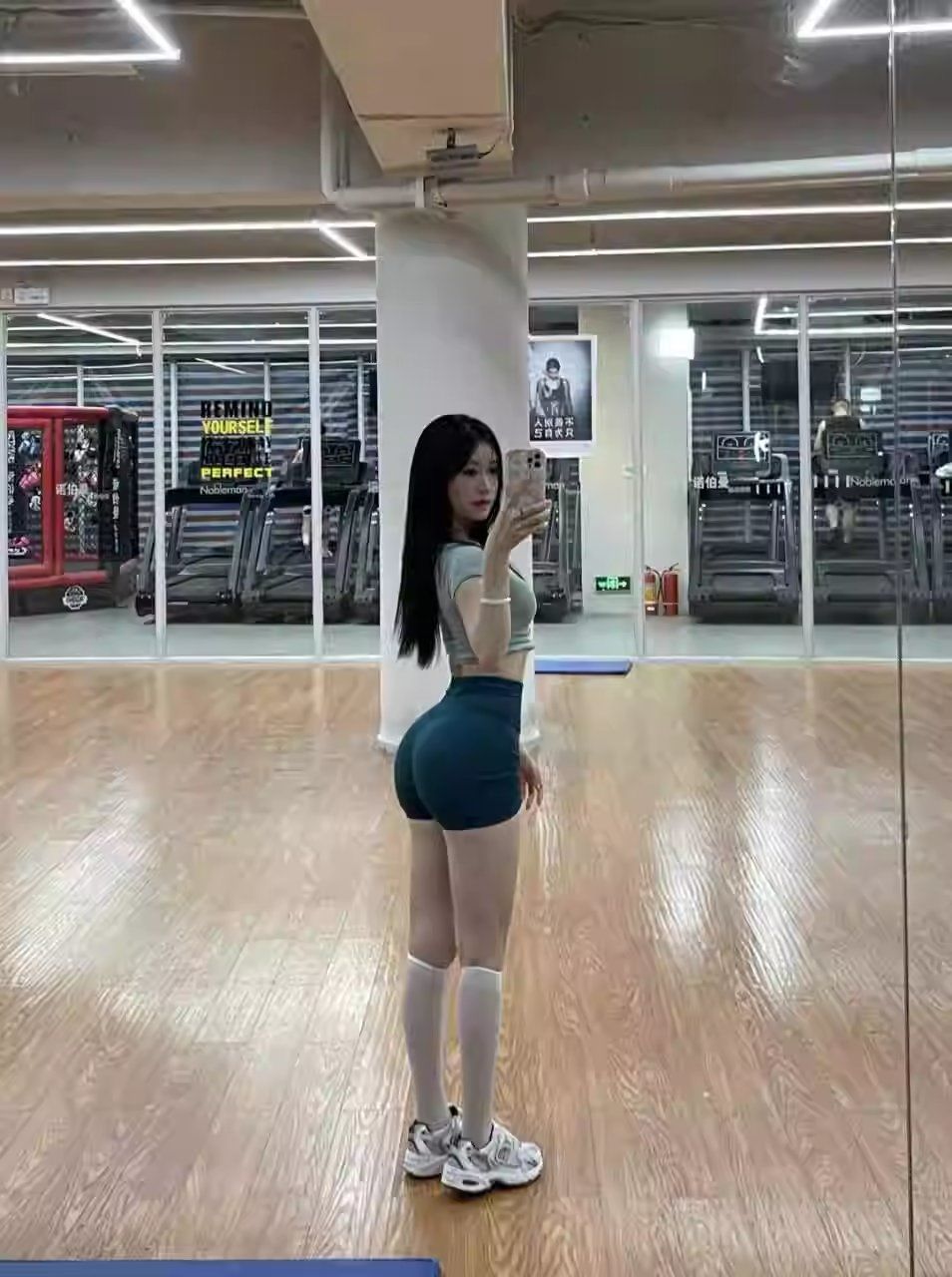 健身指导#健身工作室#运动健身好去处#撸铁女孩这家没有名字的健身房