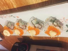 加州卷-一井烧肉·活鳗·寿司(望京SOHO店)