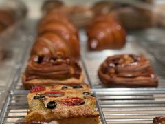 -VERIE BAKEHOUSE
