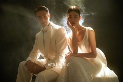 点击看大图 -至臻微拉婚纱摄影