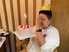 -山与蓝·轻糖鲜果蛋糕(勒泰店)