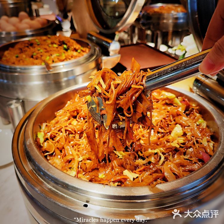 🔥星级酒店的自助早餐到底能有多卷？🔥