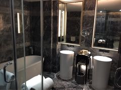 iphone_upload_pic-榛悦隆堡成都酒店(春熙路太古里店)