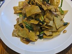 -黄泥岗·地道湖北菜(奥特莱斯店)