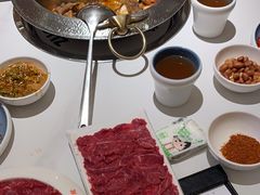 -左庭右院鲜牛肉火锅(金山万达店)