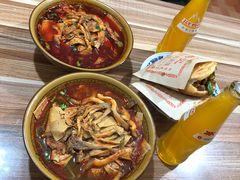 -老字号杨坡红油米线腊汁肉夹馍(东四道巷店)