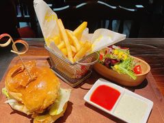 牛肉芝士汉堡-秀·爱尔兰餐吧(上海路店)