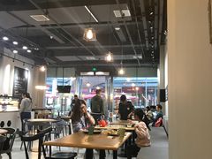 大堂-HELLO 27 意面·沙拉·帕尼尼