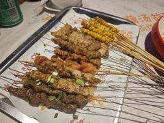 -老街烧烤大排档·地道湖北菜·龙虾馆(汉口火车站店)