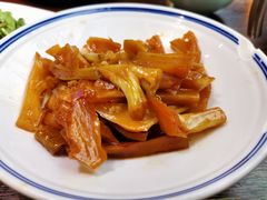 凉拌花菜梗-米家小馆(新华店)