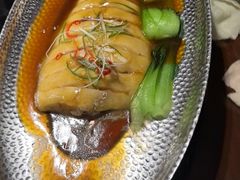 -东口码头·烧鸽子·鱼头泡饼·地方菜(金鹰悦城店)