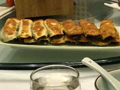芹菜猪肉锅贴-伊喜饺子·烤鸭(五道口学院路店)