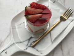 -UNI UNI(环亚凯瑟琳店)