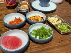 -明洞阿姨·韩式酱蟹烤肉·创意料理(三元桥店)