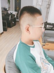 -一剪衷情美发工作室