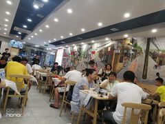 大堂-江城燕子大排档(江汉路步行街店)