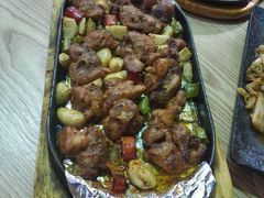 -老东镇啤酒屋海鲜加工·蒸汽海鲜·海鲜烧烤(台东店)