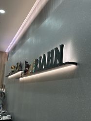 -韩国丽安形象设计