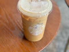 -星巴克臻选(上海虹桥新天地三店)