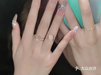 这美甲不就是于途爱的星辰大海吗