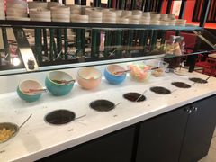 -DaLongYi Hot Pot 大龙燚火锅